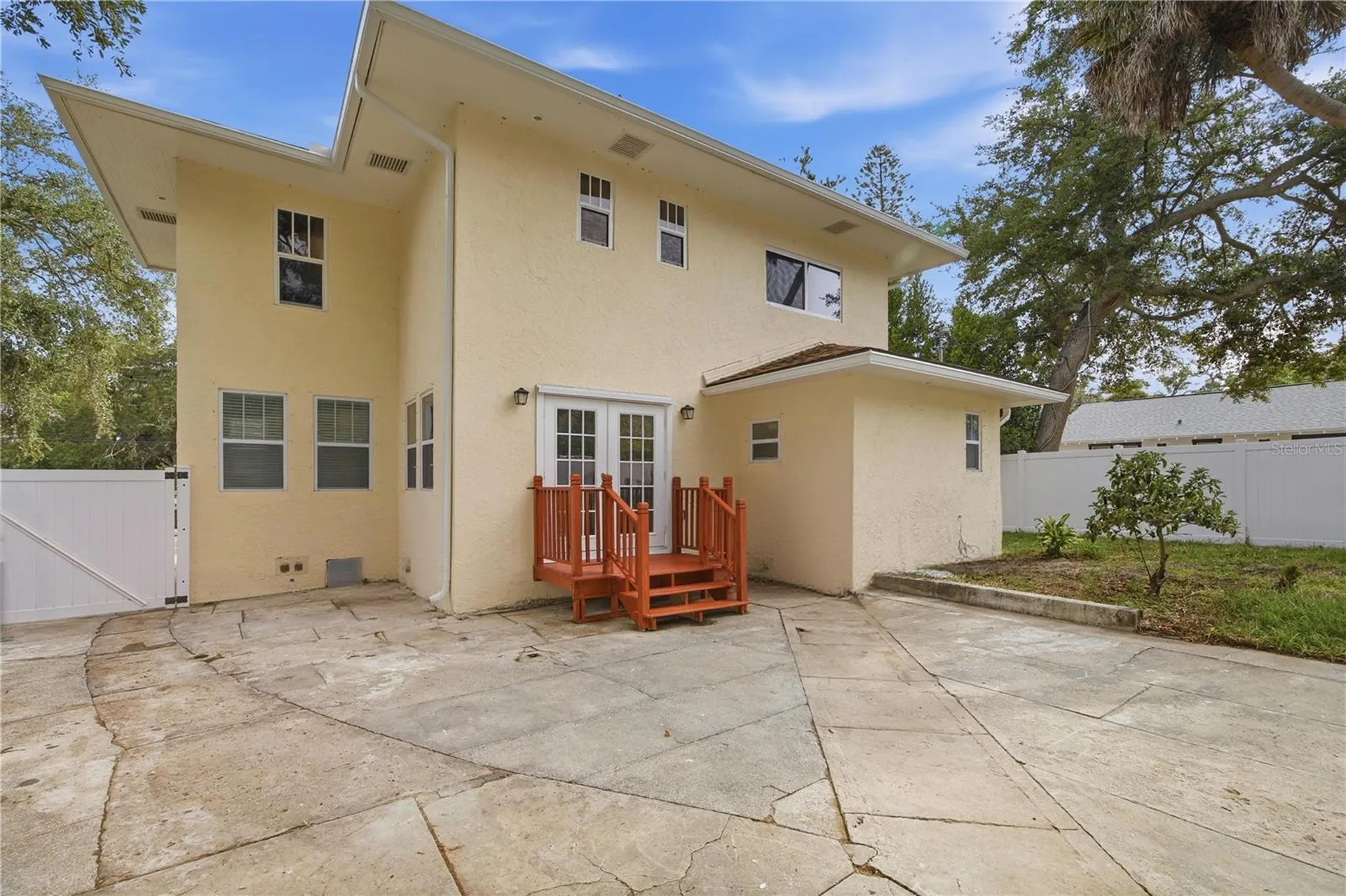 1315 22nd Avenue S St Petersburg FL 33705