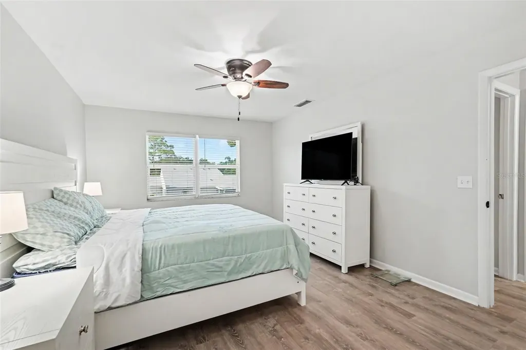 3267 39th Street S St Petersburg FL 33711