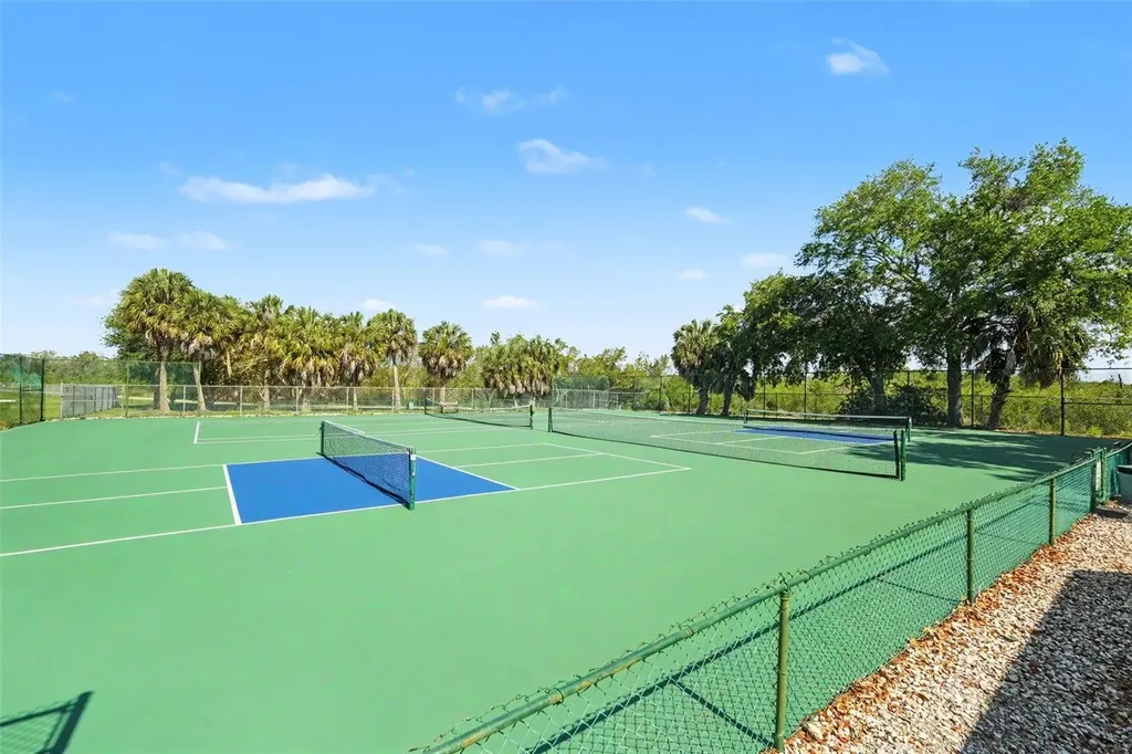 3267 39th Street S St Petersburg FL 33711
