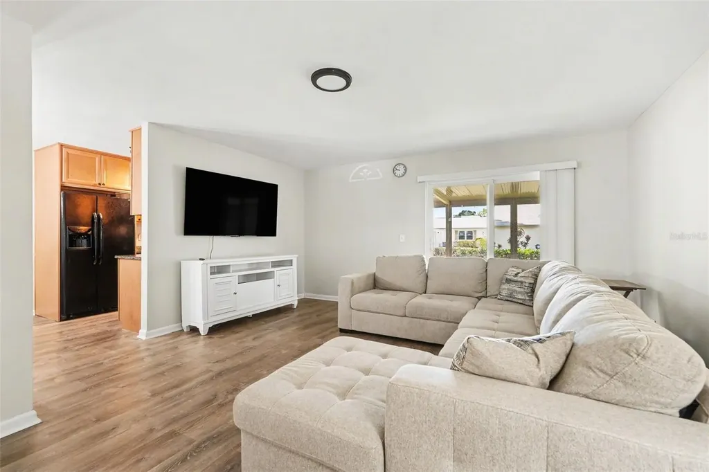 3267 39th Street S St Petersburg FL 33711