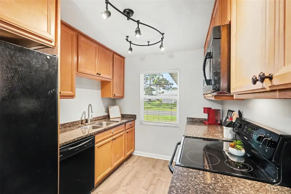 3267 39th Street S St Petersburg FL 33711