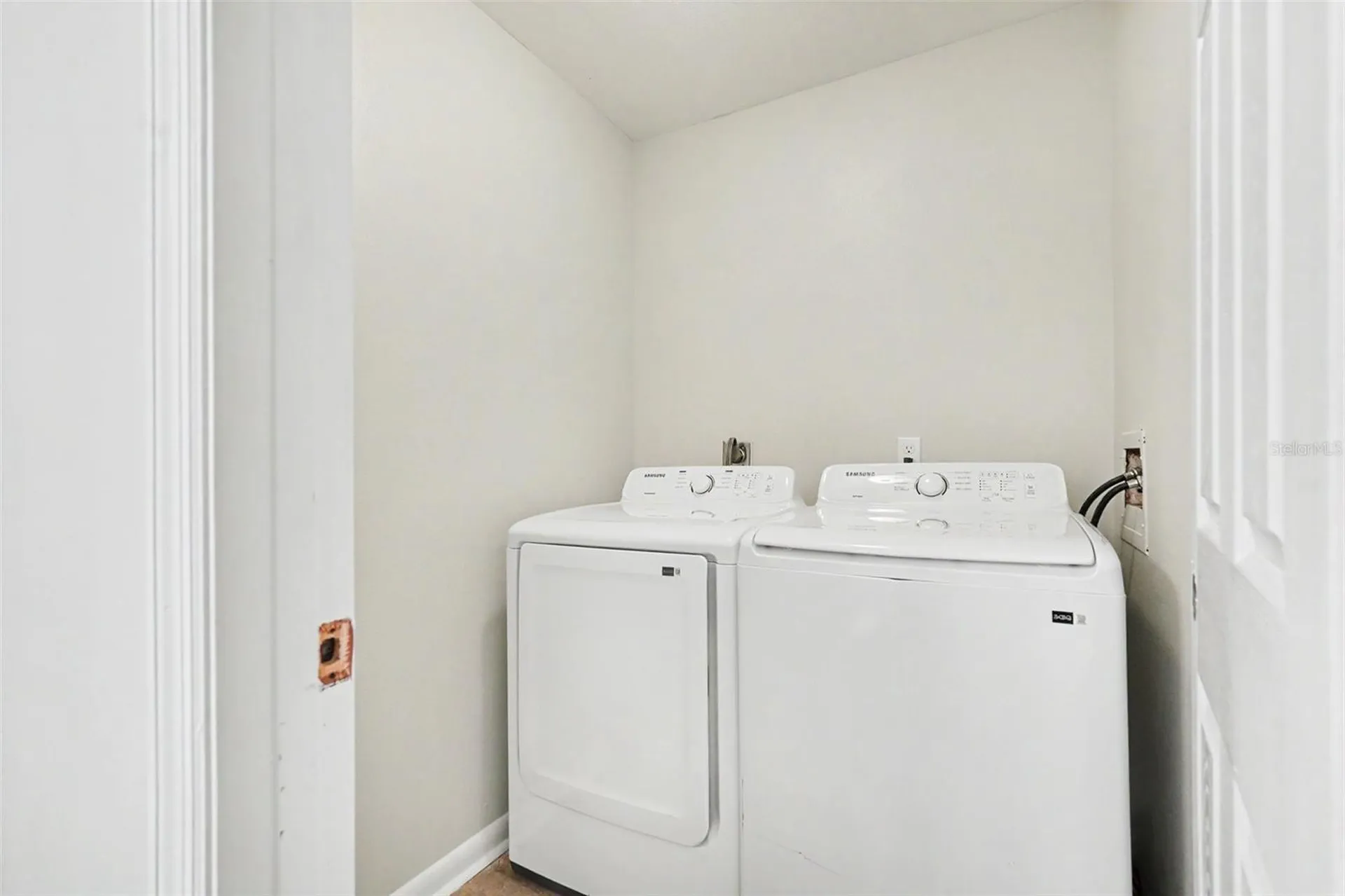 3267 39th Street S St Petersburg FL 33711
