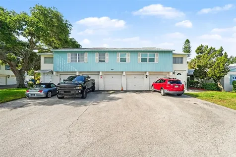 3267 39th Street S St Petersburg FL 33711