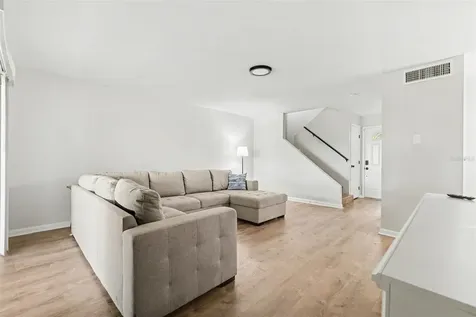 3267 39th Street S St Petersburg FL 33711