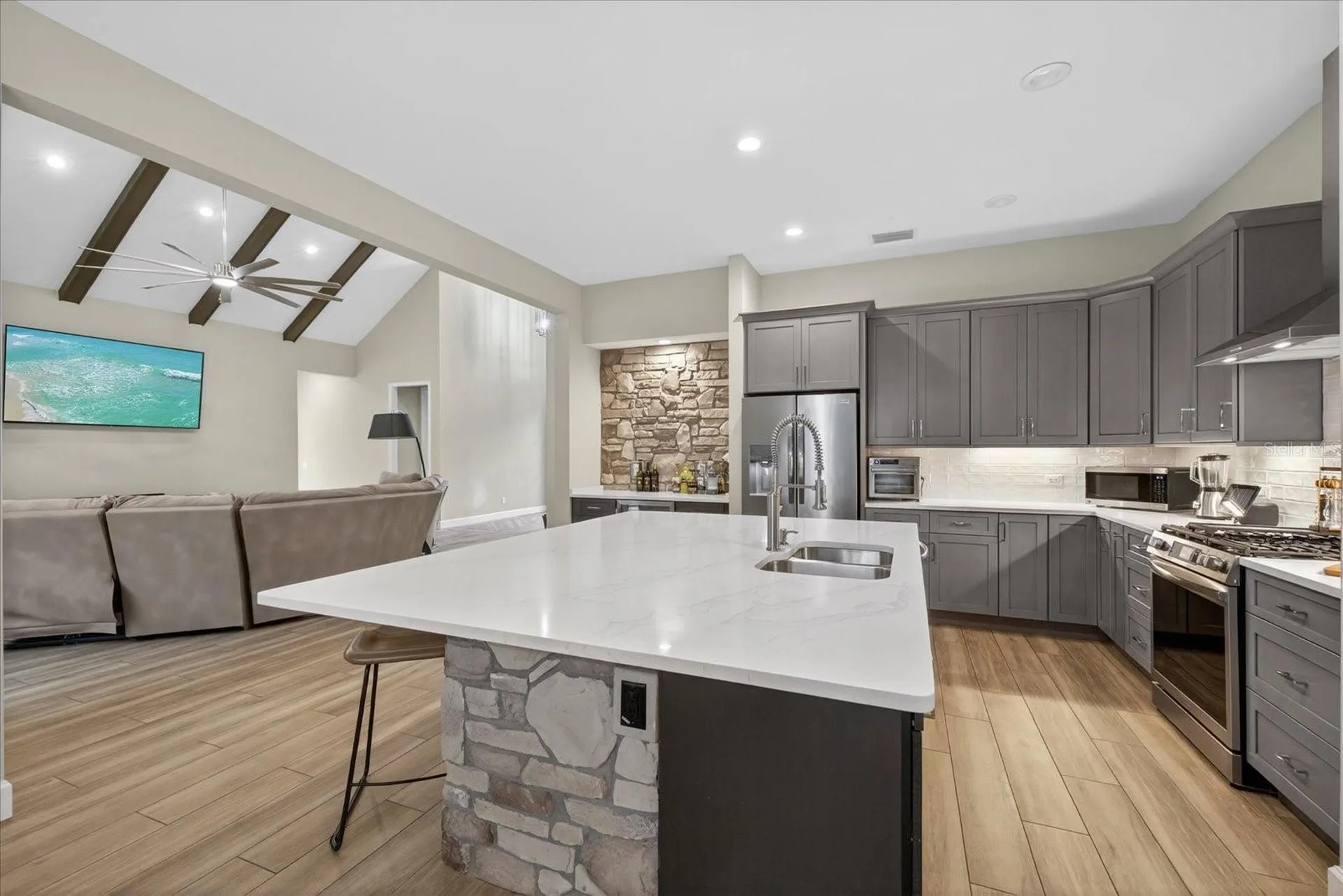 1208 Sunset Lane Lutz FL 33549
