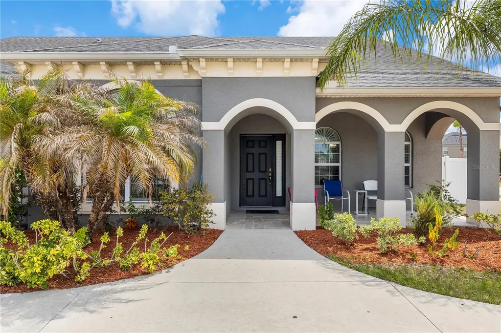 1905 Via Napoli Street Plant City FL 33566