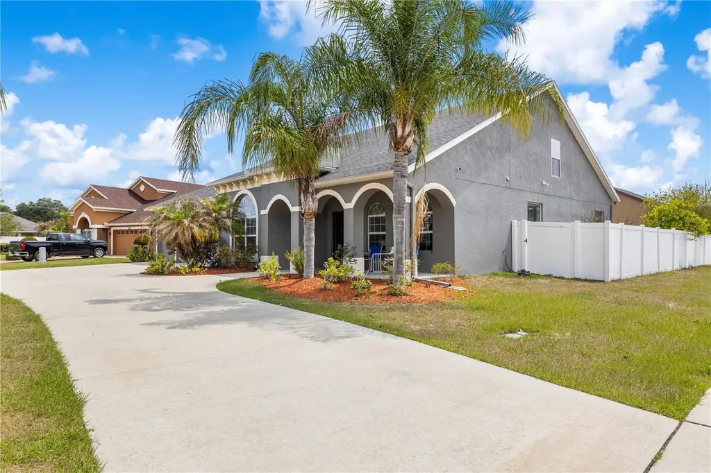 1905 Via Napoli Street Plant City FL 33566