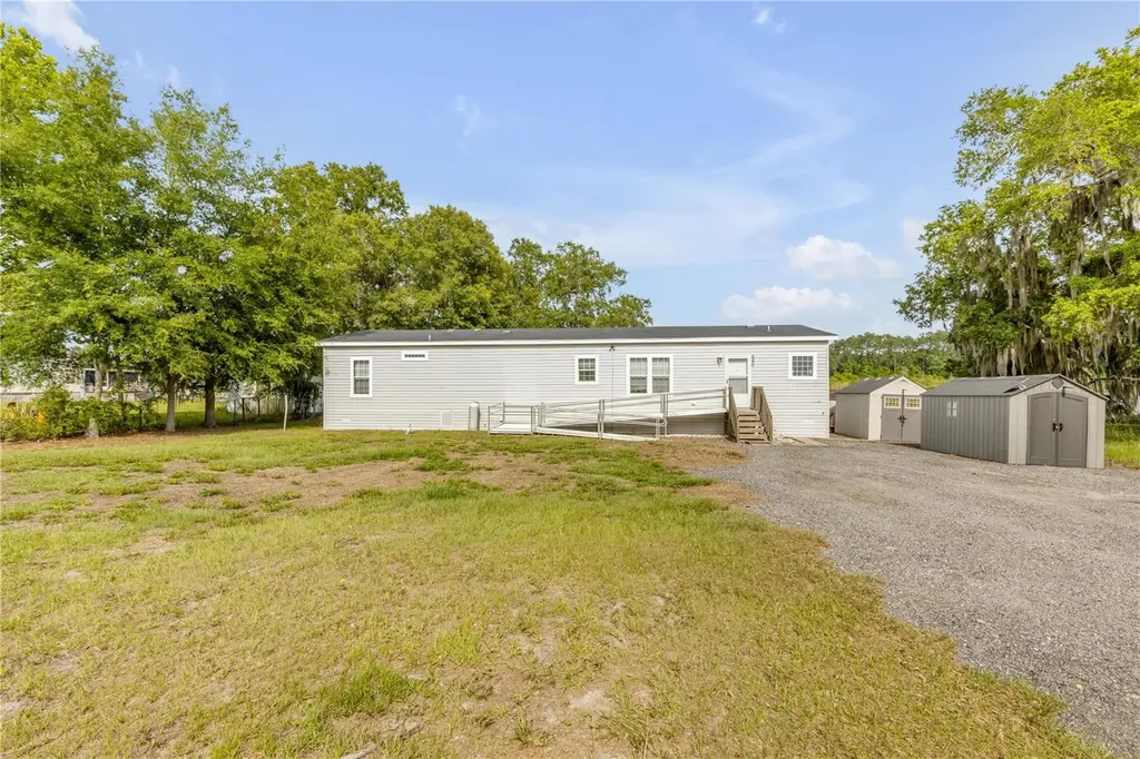 640 Union Avenue Crescent City FL 32112