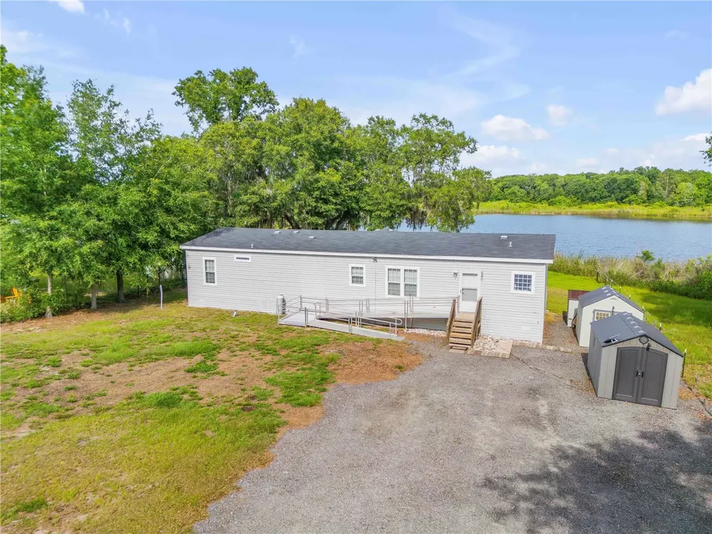 640 Union Avenue Crescent City FL 32112