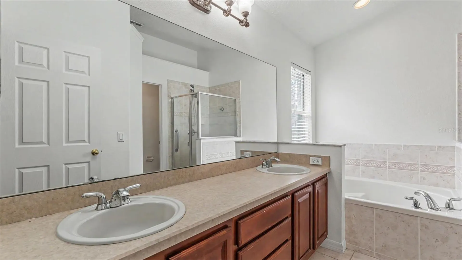 155 Thornbury Drive Kissimmee FL 34744