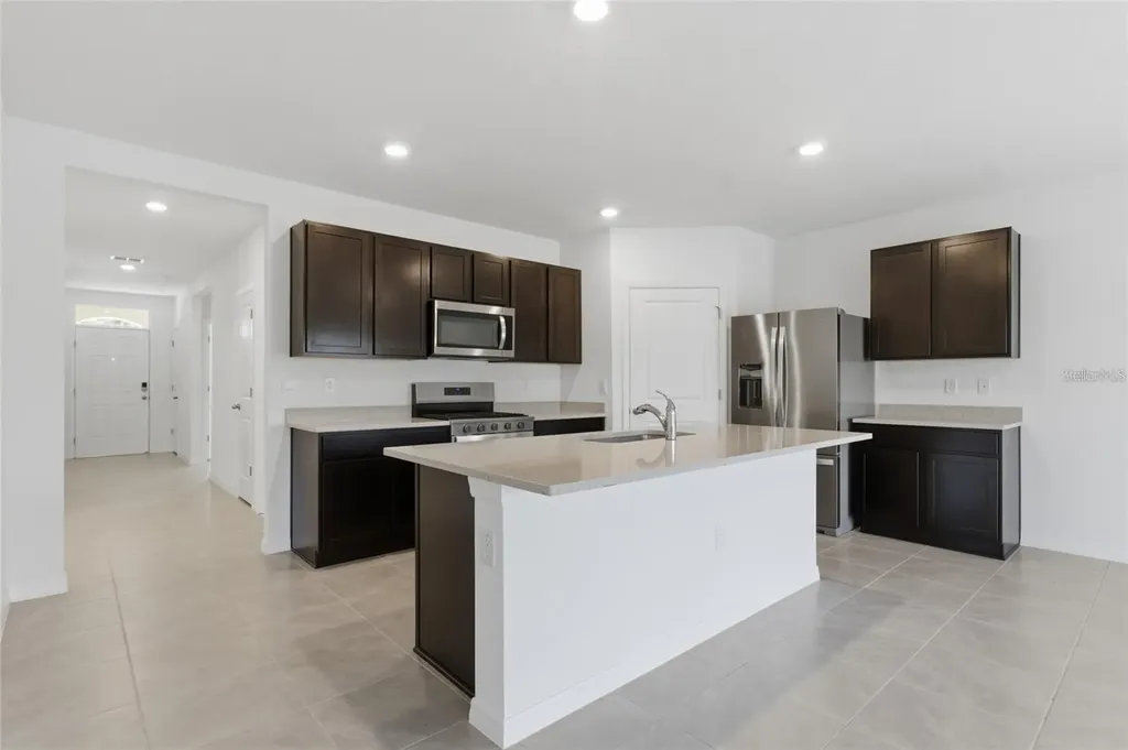 2919 Gardiner Lane Zephyrhills FL 33541