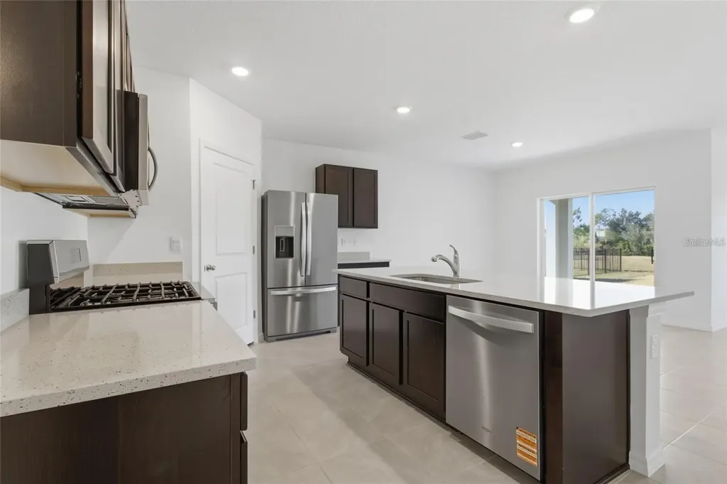 2919 Gardiner Lane Zephyrhills FL 33541
