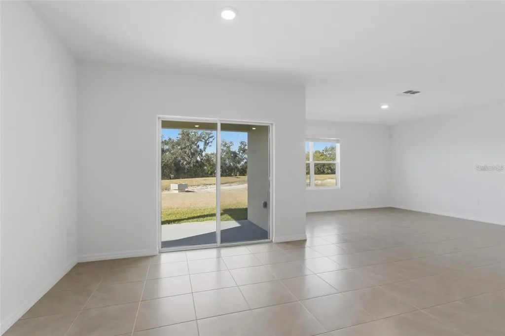 2919 Gardiner Lane Zephyrhills FL 33541