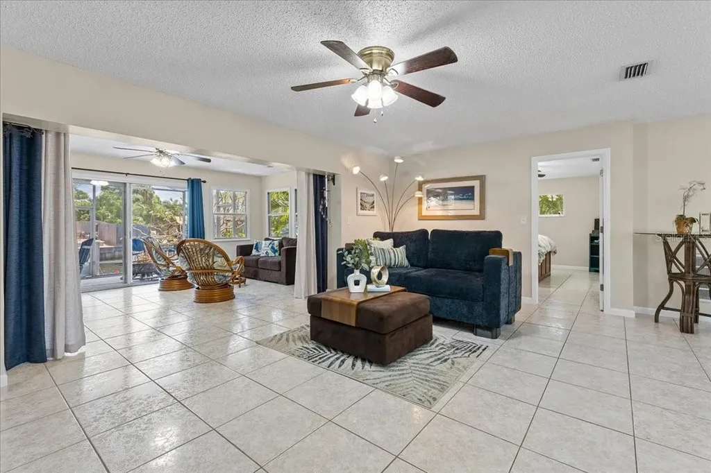 344 Crosswinds Drive Palm Harbor FL 34683
