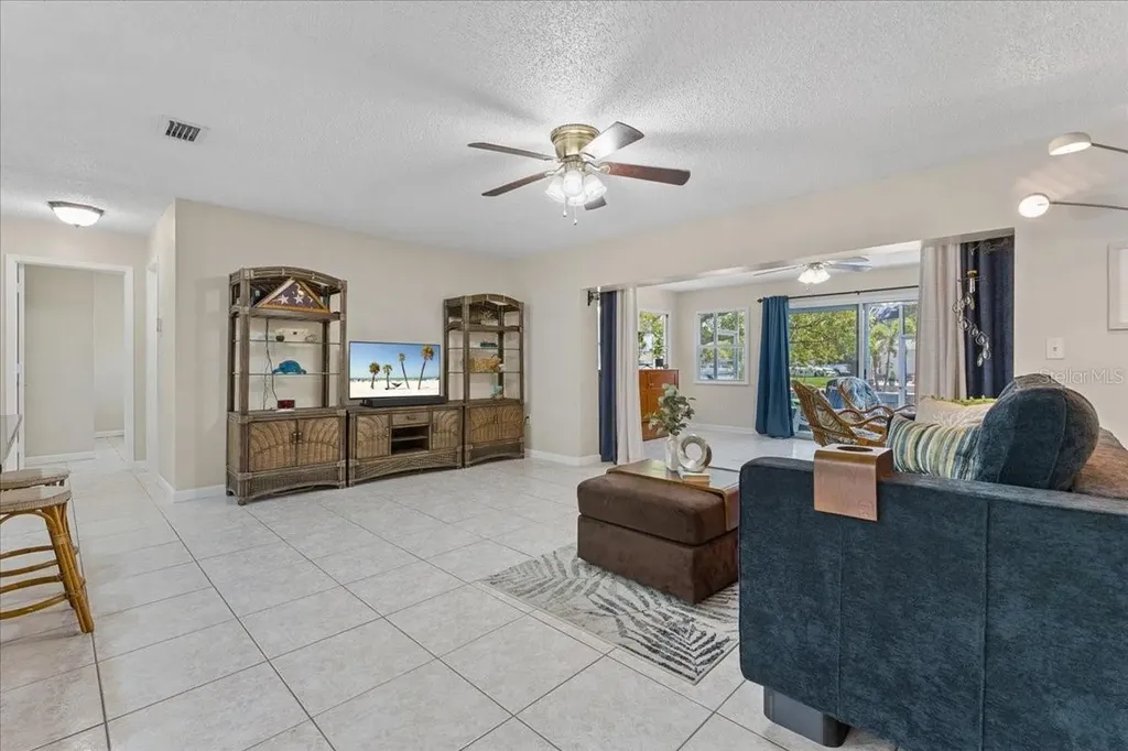 344 Crosswinds Drive Palm Harbor FL 34683