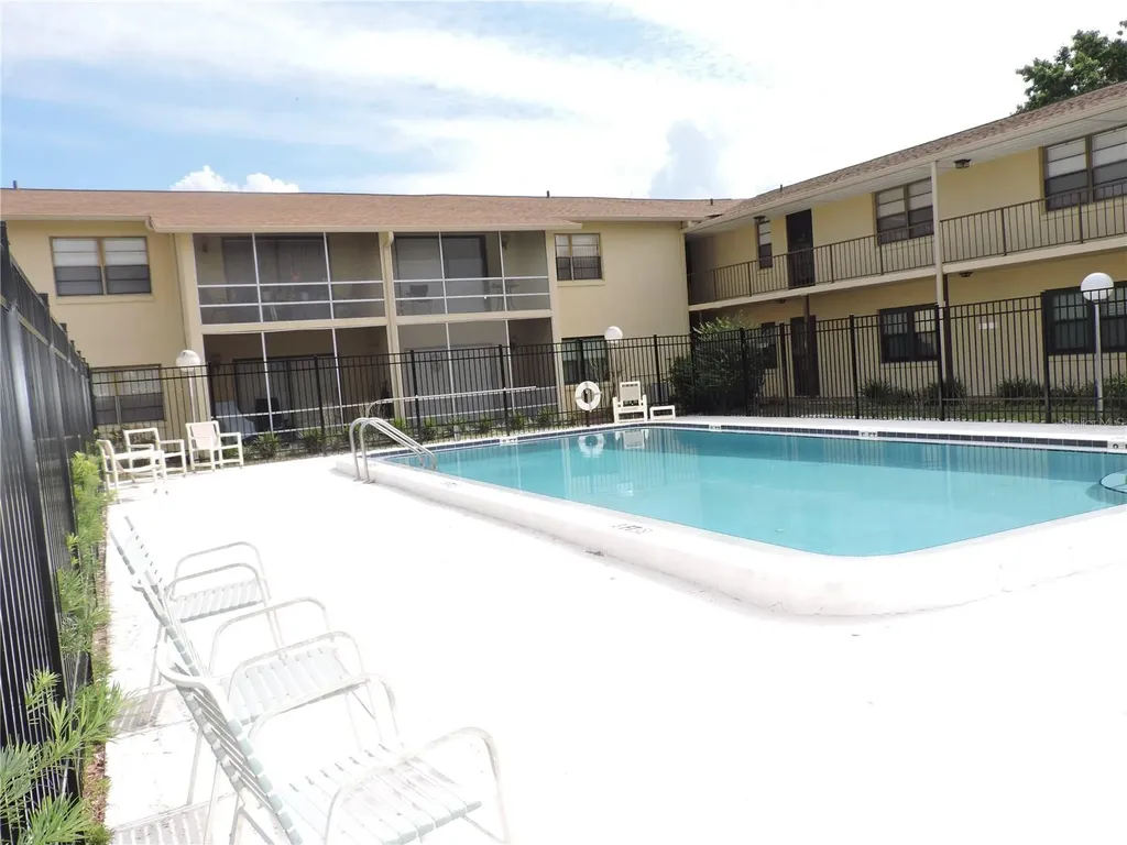 130 E Johnson Avenue Lake Wales FL 33853