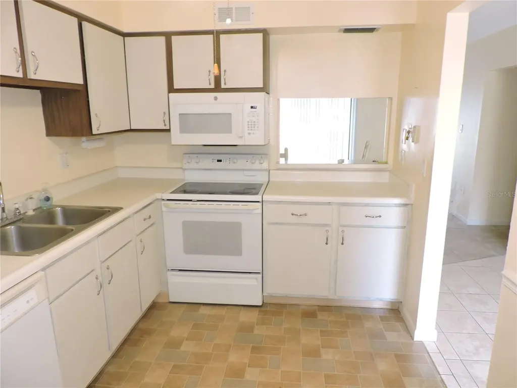 130 E Johnson Avenue Lake Wales FL 33853