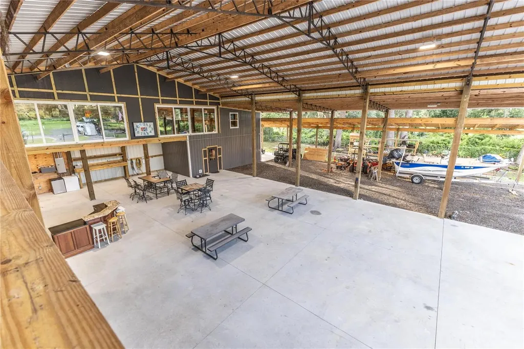 12523 Cr 721 Webster FL 33597