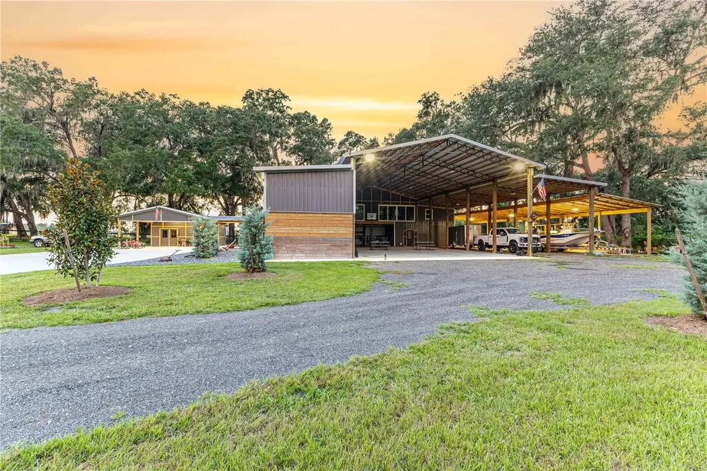 12523 Cr 721 Webster FL 33597