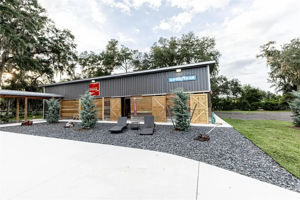 12523 Cr 721 Webster FL 33597
