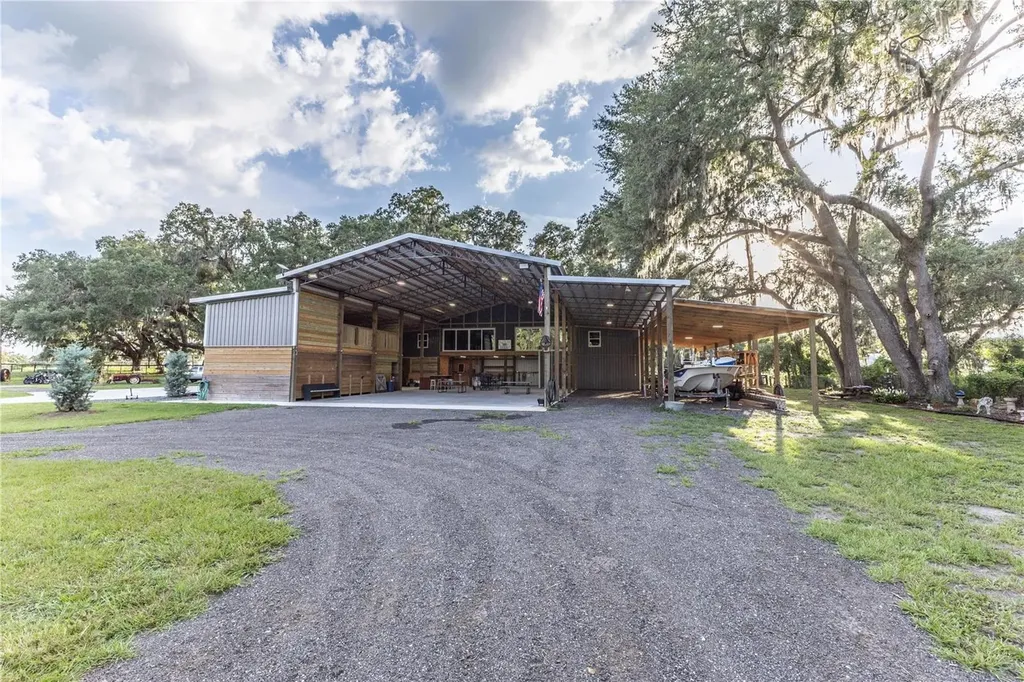 12523 Cr 721 Webster FL 33597