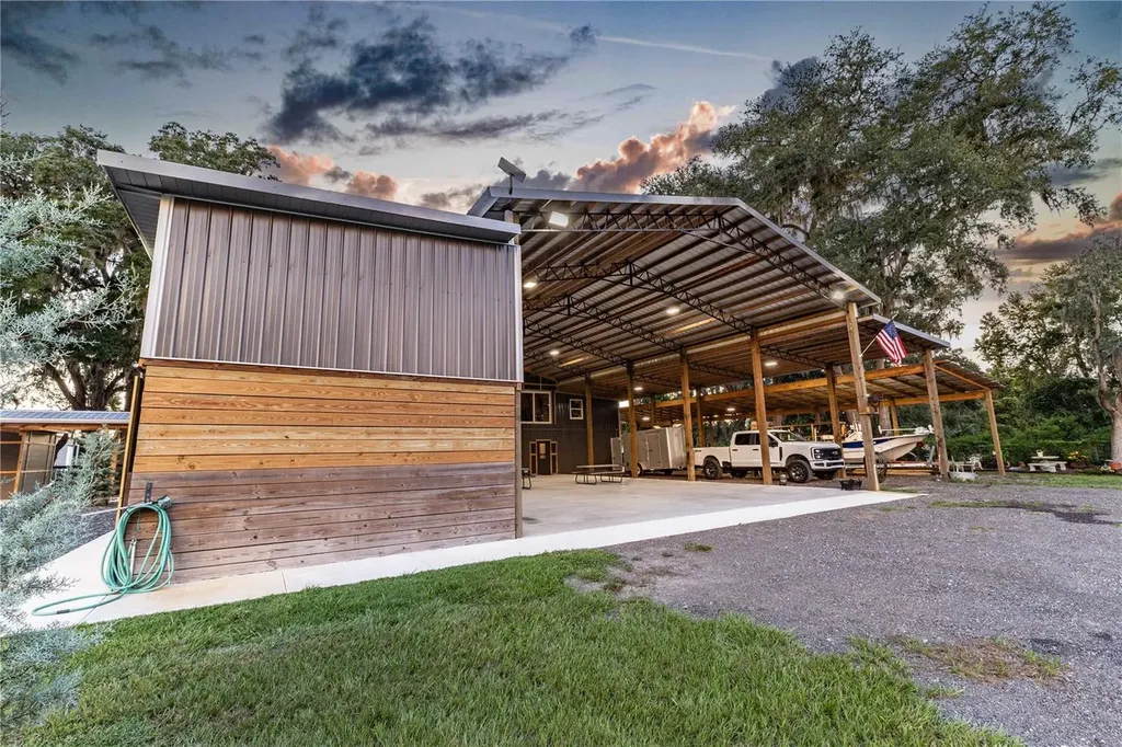 12523 Cr 721 Webster FL 33597