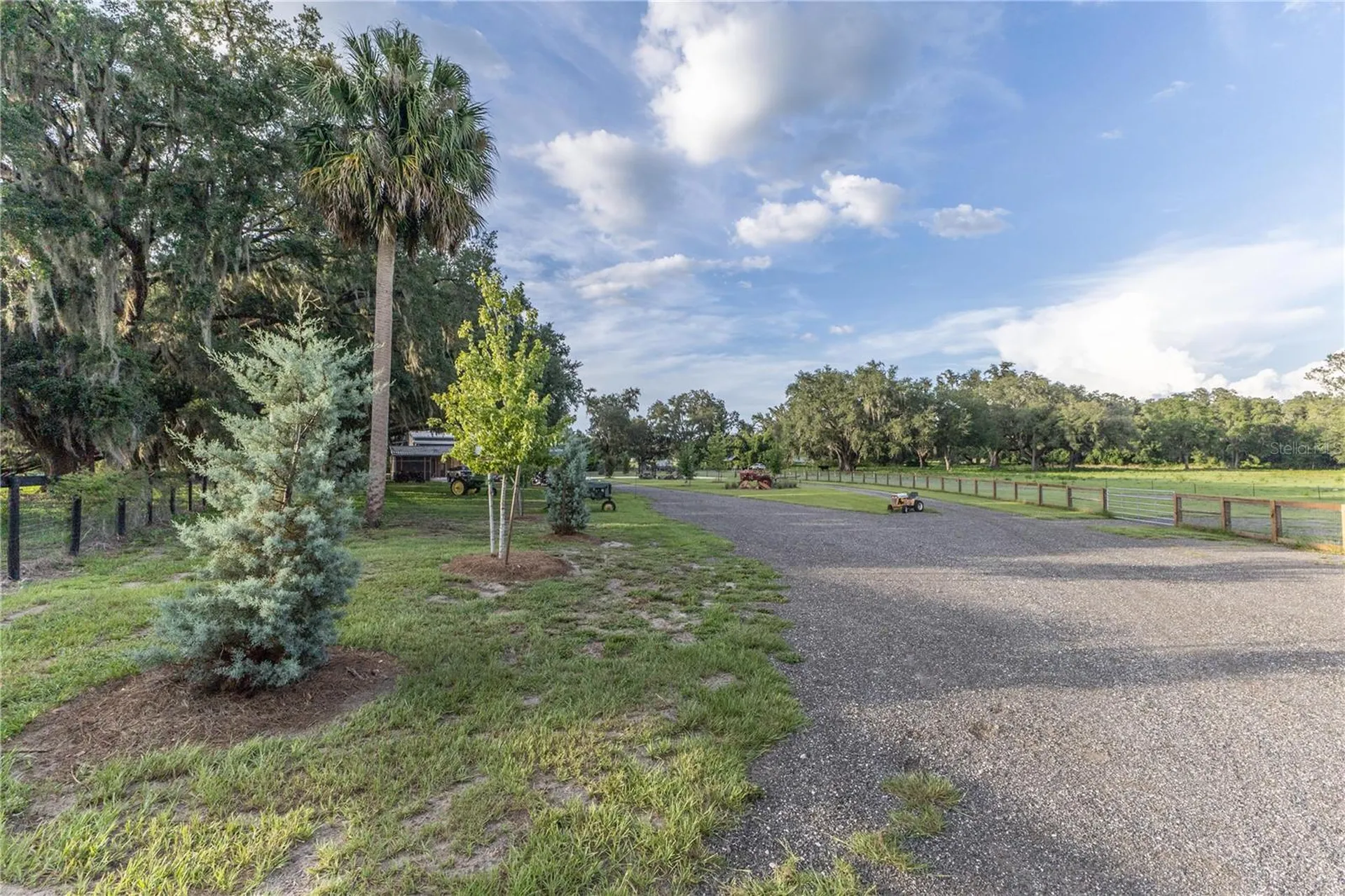 12523 Cr 721 Webster FL 33597