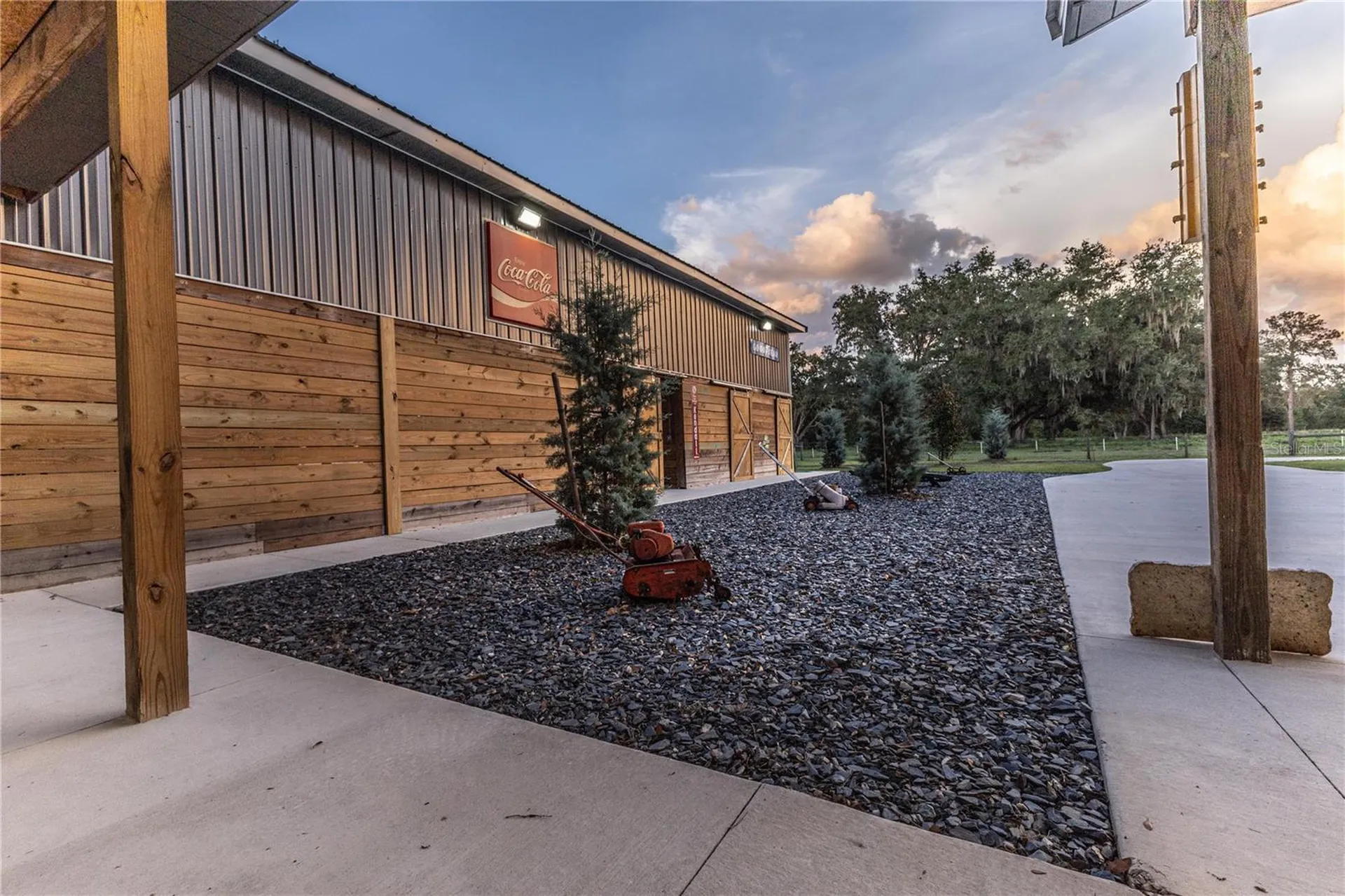12523 Cr 721 Webster FL 33597