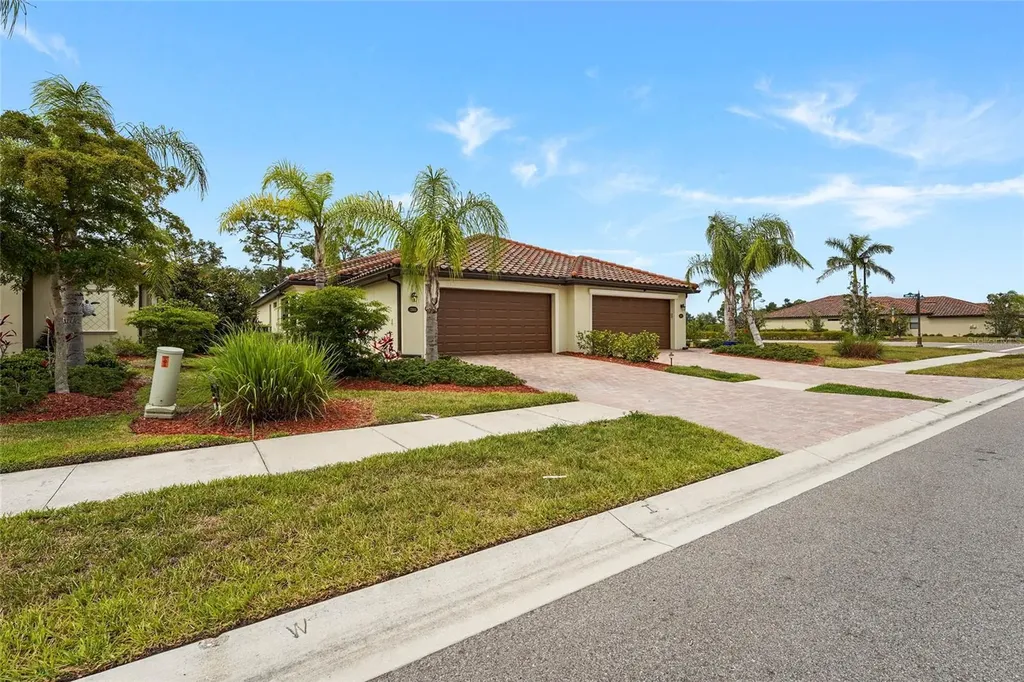 12055 Amica Loop Venice FL 34293