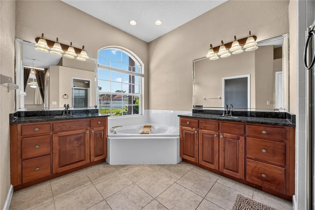 355 Ruby Lake Loop Winter Haven FL 33884