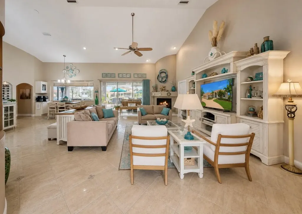 929 Allegro Lane Apollo Beach FL 33572