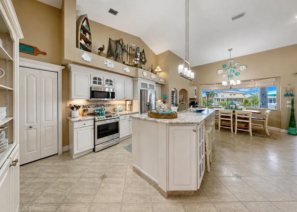 929 Allegro Lane Apollo Beach FL 33572