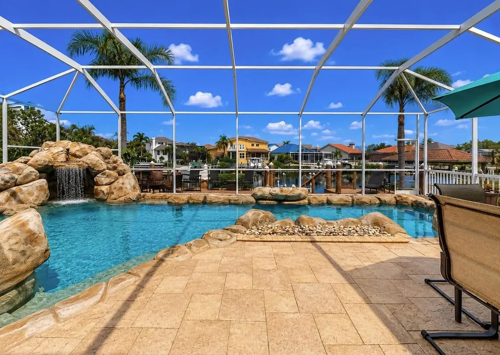 929 Allegro Lane Apollo Beach FL 33572