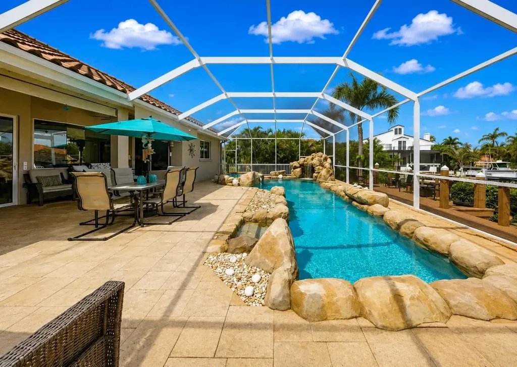 929 Allegro Lane Apollo Beach FL 33572