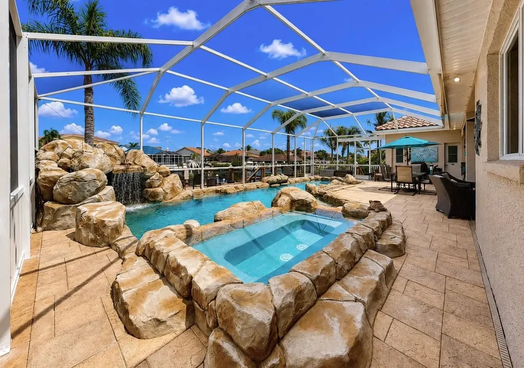 929 Allegro Lane Apollo Beach FL 33572