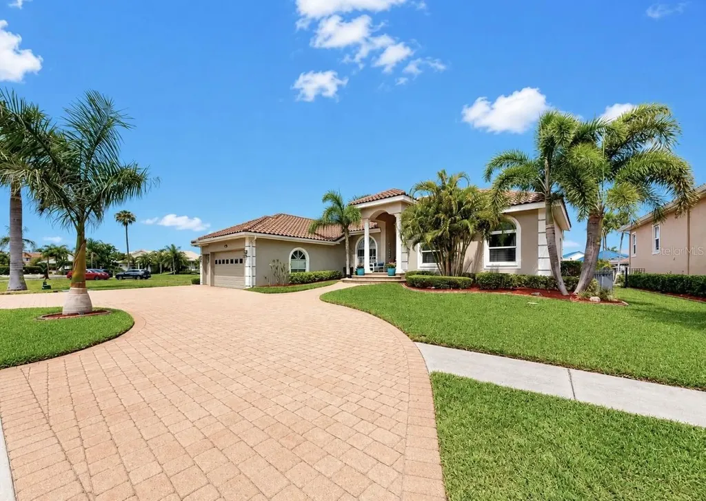 929 Allegro Lane Apollo Beach FL 33572