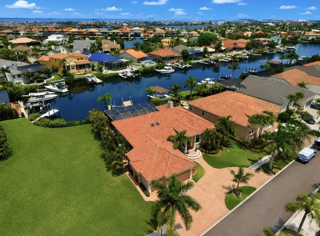 929 Allegro Lane Apollo Beach FL 33572