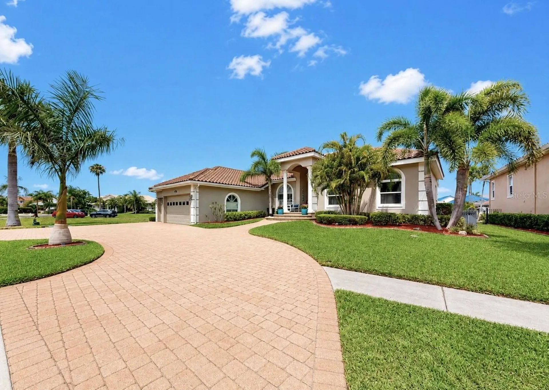 929 Allegro Lane Apollo Beach FL 33572