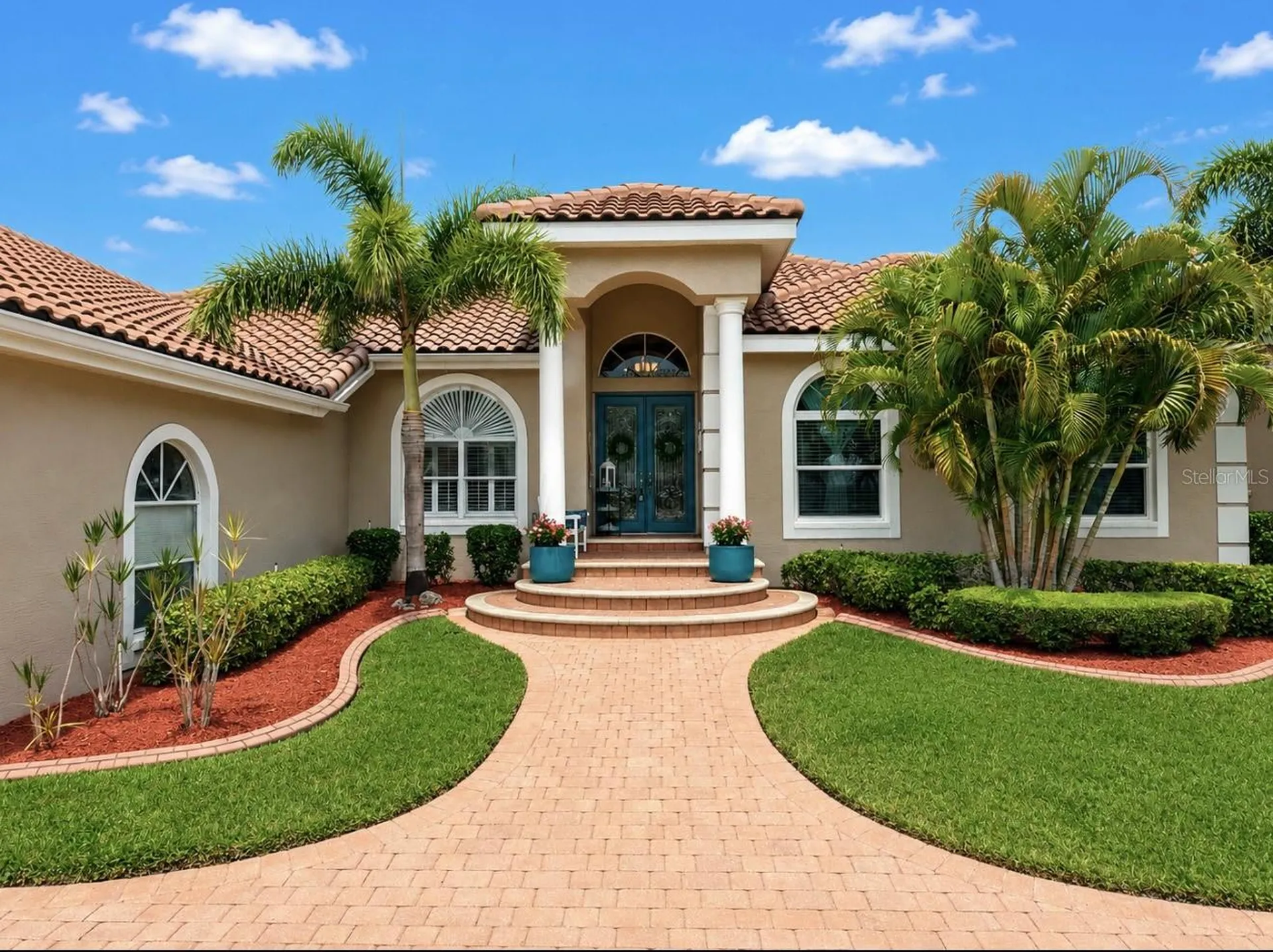 929 Allegro Lane Apollo Beach FL 33572