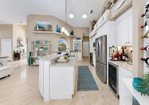 929 Allegro Lane Apollo Beach FL 33572