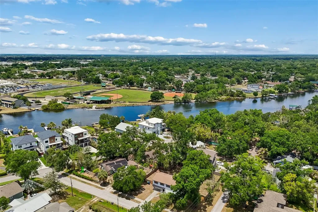 1003 W River Heights Avenue Tampa FL 33603