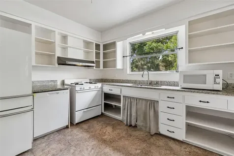 1003 W River Heights Avenue Tampa FL 33603