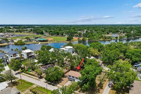 1003 W River Heights Avenue Tampa FL 33603