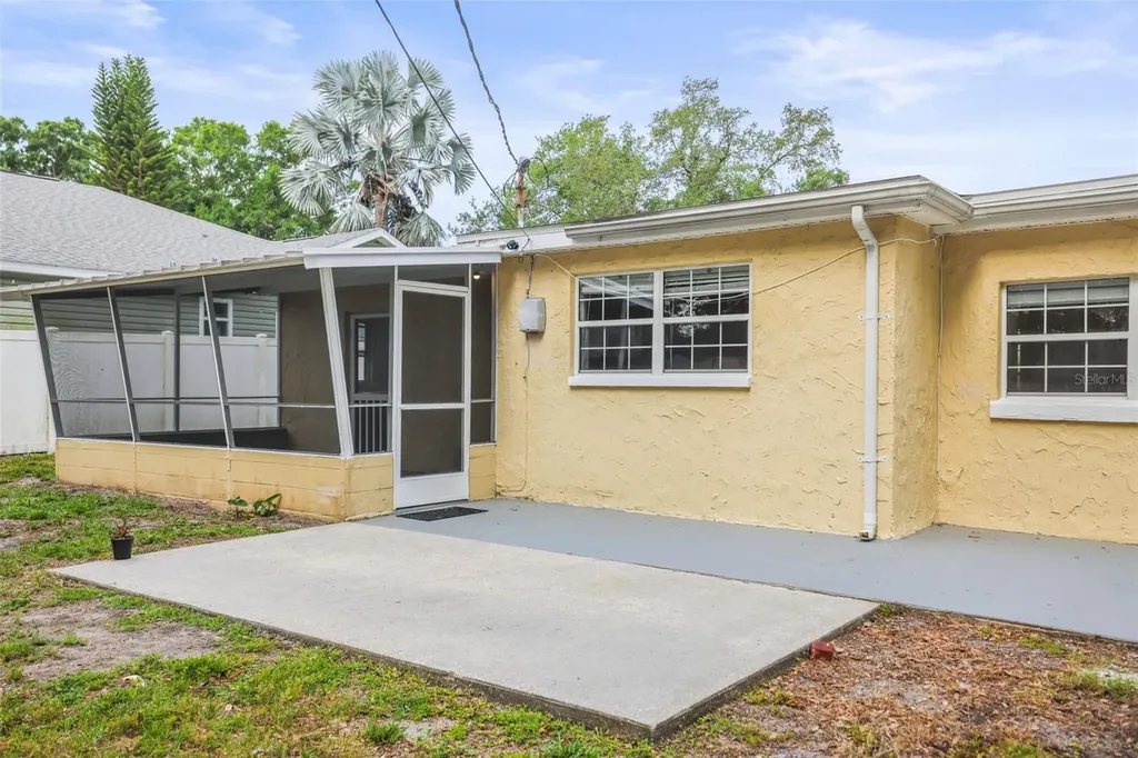 2955 Bay View Drive Safety Harbor FL 34695