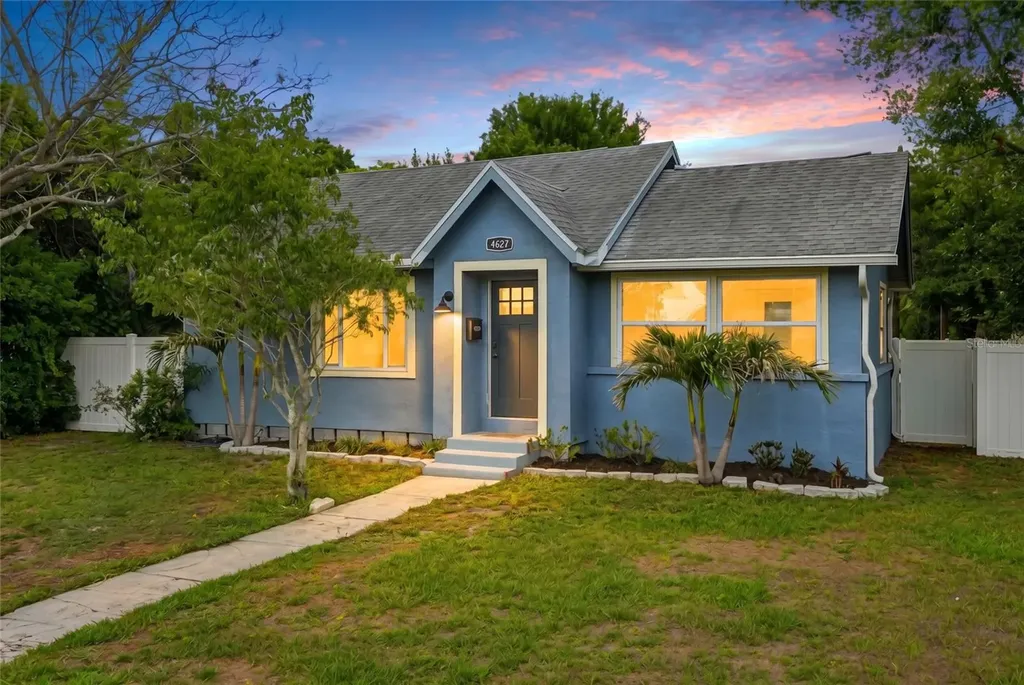 4627 1st Avenue N St Petersburg FL 33713