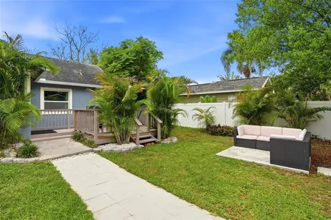 4627 1st Avenue N St Petersburg FL 33713