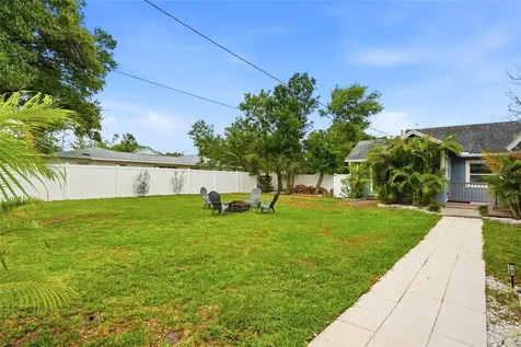 4627 1st Avenue N St Petersburg FL 33713