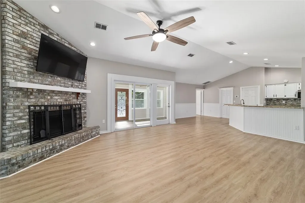 8526 SE 12th Court Ocala FL 34480