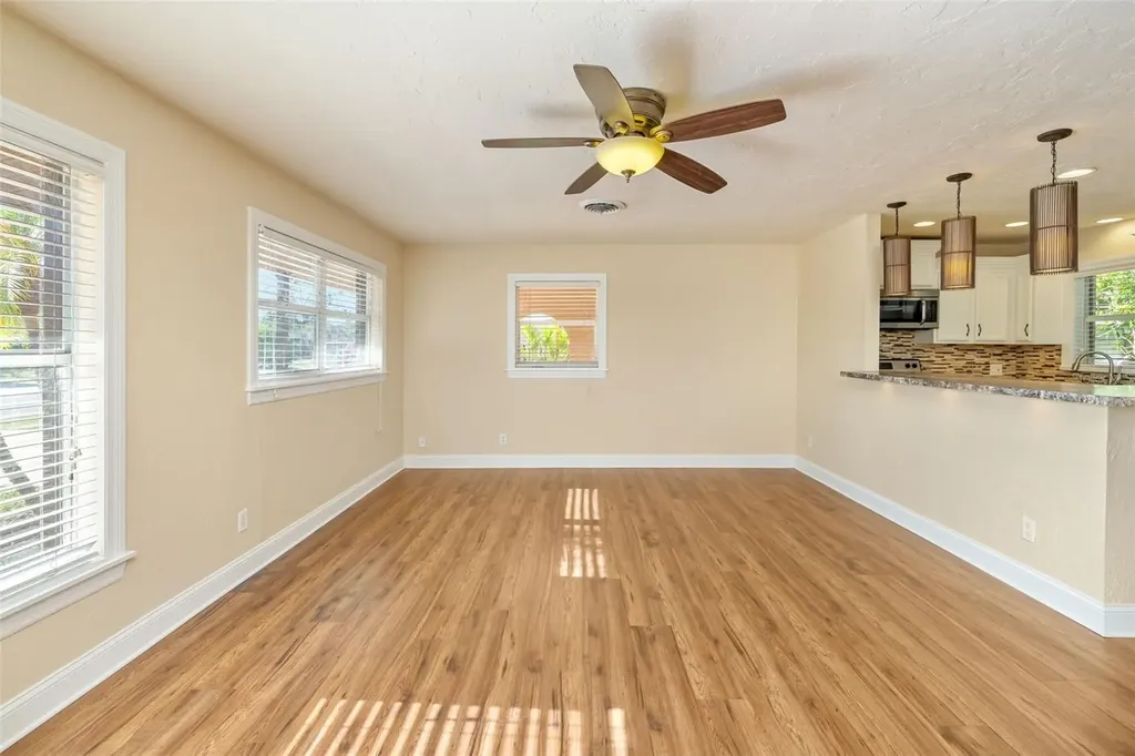 4219 35th Street W Bradenton FL 34205