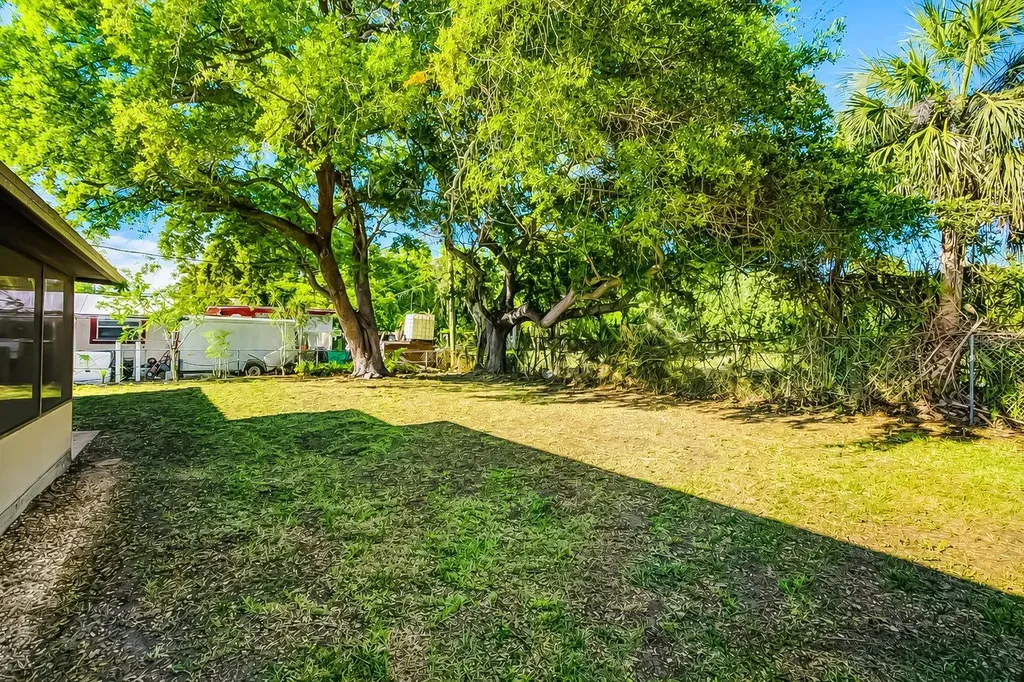 4219 35th Street W Bradenton FL 34205